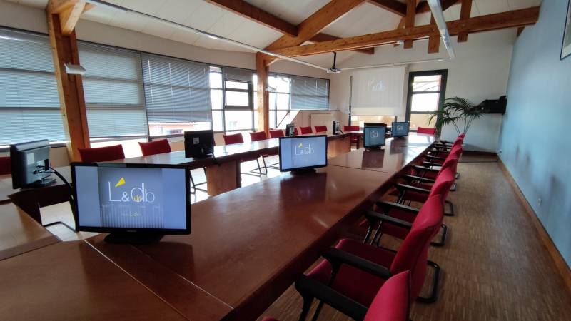 installation audiovisuelle d'une salle de réunion à Lyon