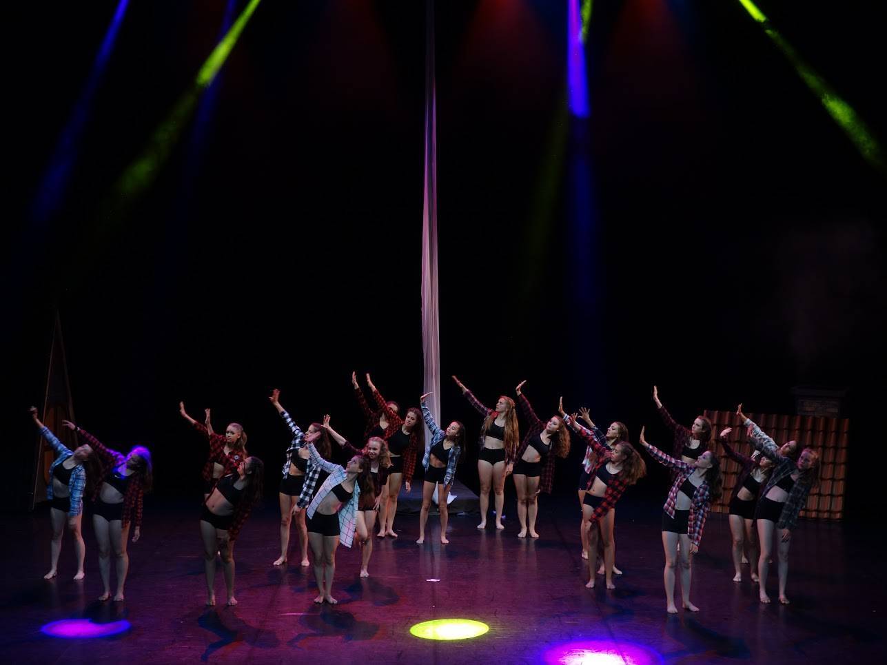 Prestataire lumière pour le gala de danse de l’école Mix Dance Energy au Tobogan à Décines