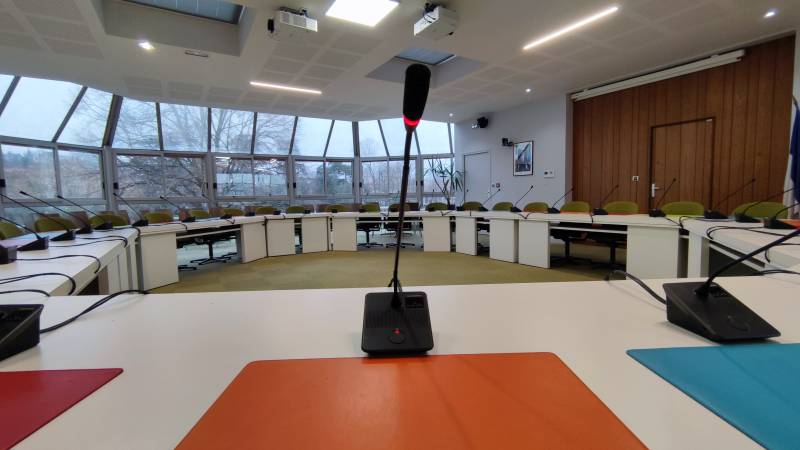 Intégration de matériel audiovisuel à Lyon : une solution sur-mesure pour chaque espace professionnel