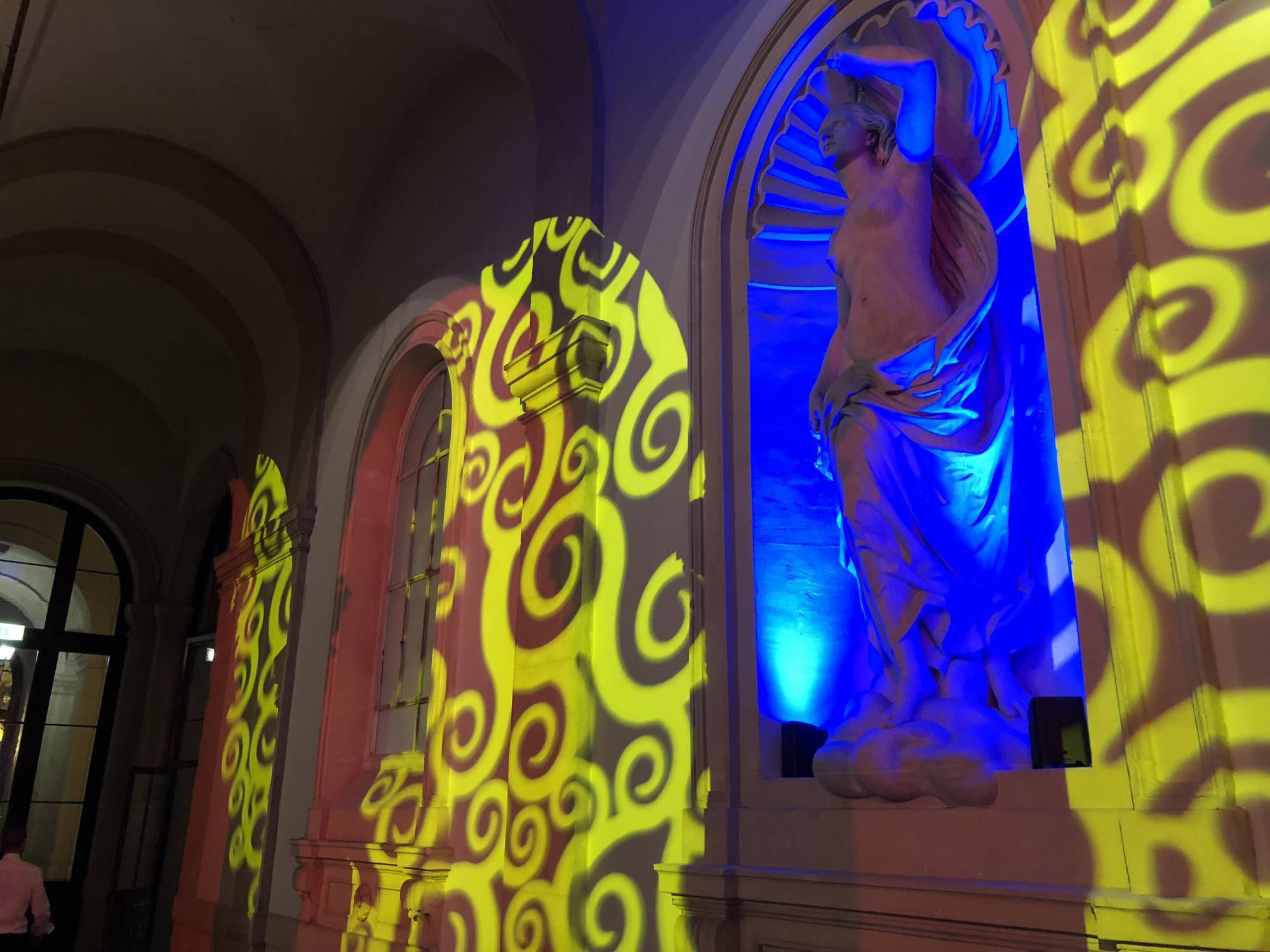 Location éclairage sur Batterie pour mise en lumière d'espaces à Lyon 2 par L&Db