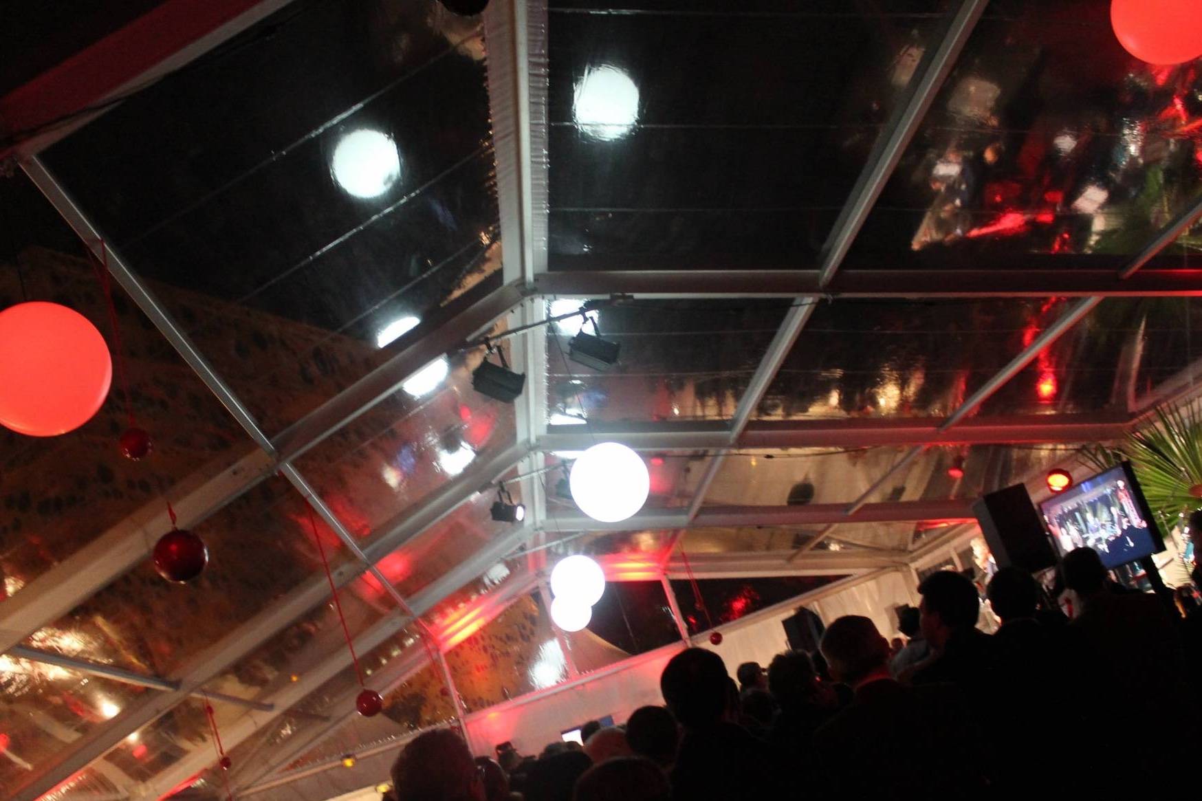 Location boule lumineuse pour déco ration lumineuse à Lyon