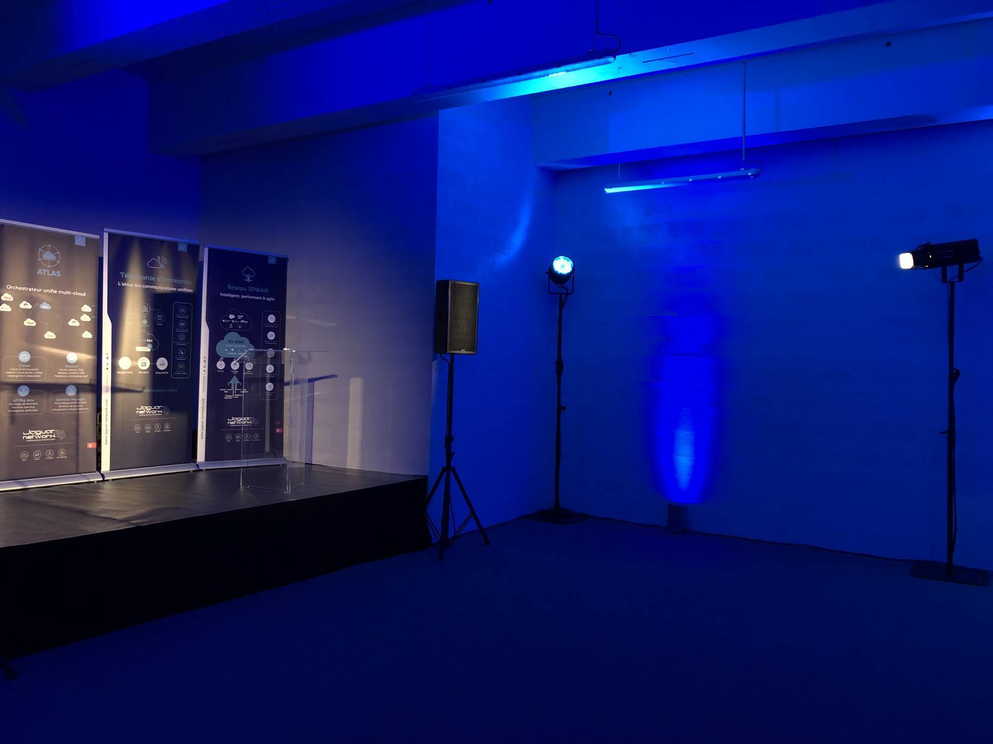Location projecteur pour inauguration du Datacenter Rock à Bron, DC For Data L&Db