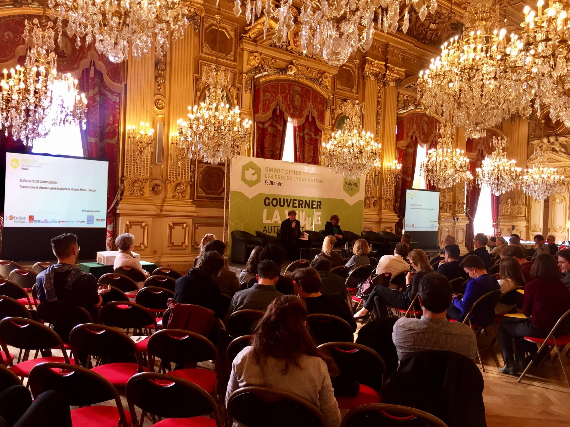 Location de structure aluminium pour accrocher des supports de communication Lyon