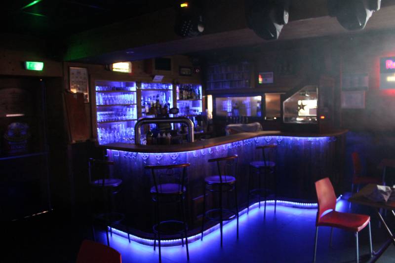 Services d’installation son et éclairage pour équiper tout un restaurant ou un bar à Villefranche-sur-Saône