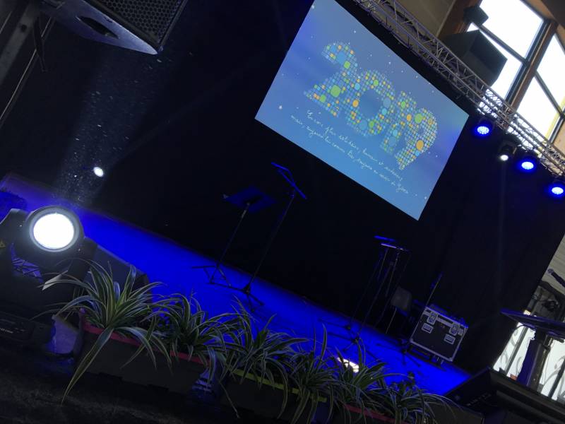 Location d'écran et de vidéoprojecteur pour vœux du maire à Givors proche de Lyon