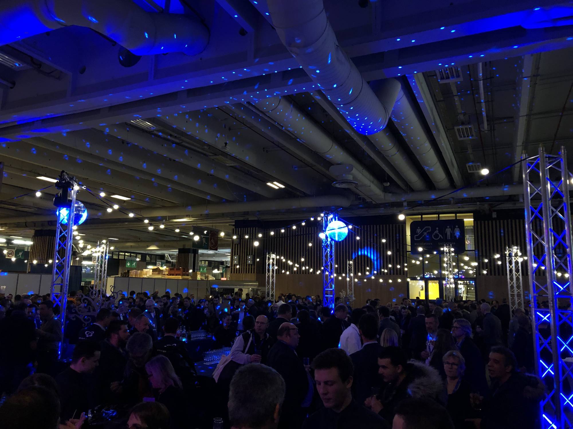 Location guirlande guinguette soirée VIP salon Lyon