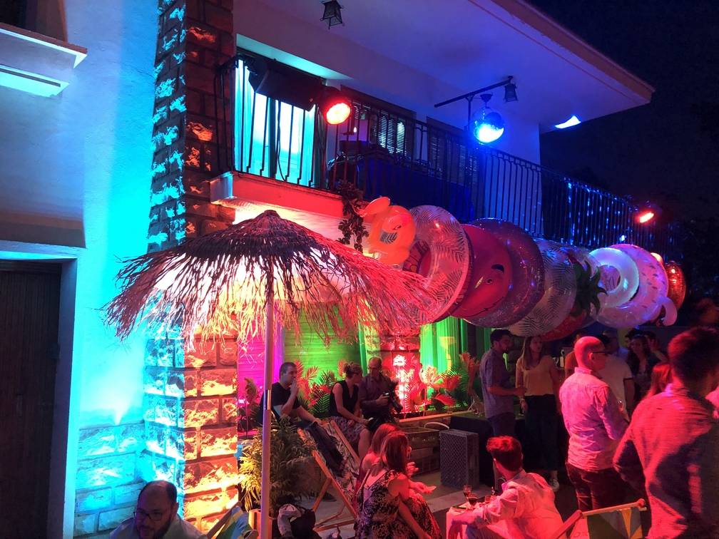 Location boule à facettes pour une summer party à Lyon