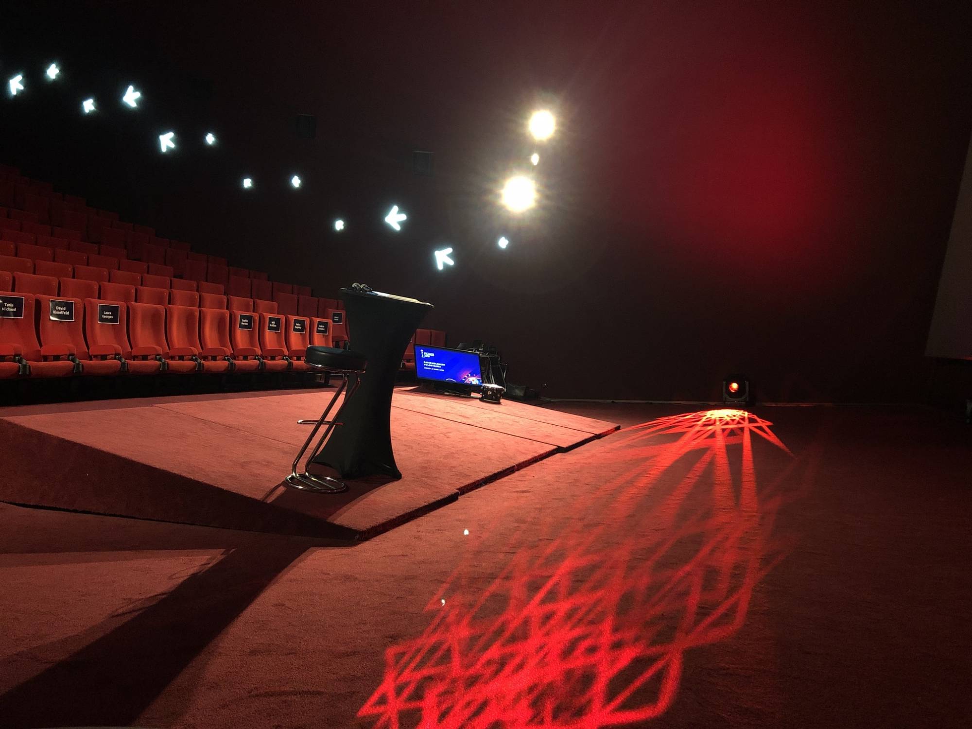Location de projecteurs lyre pour spectacle à Lyon