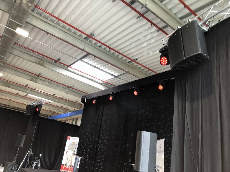 Sonorisation d'une scène pour un discours à Saint Vulbas proche de Lyon