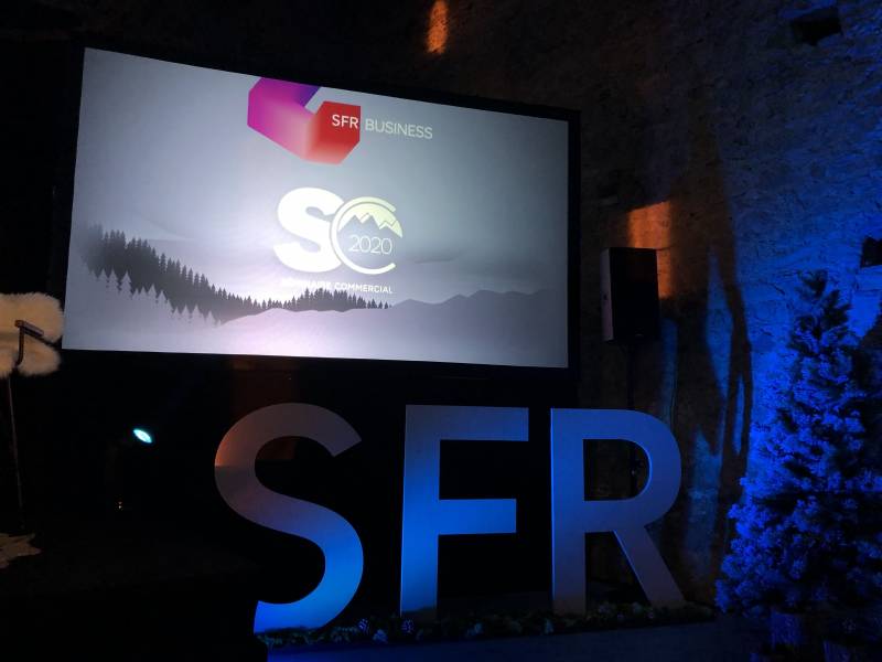 Location de vidéoprojecteur avec écran pour événement à Millery proche de Lyon