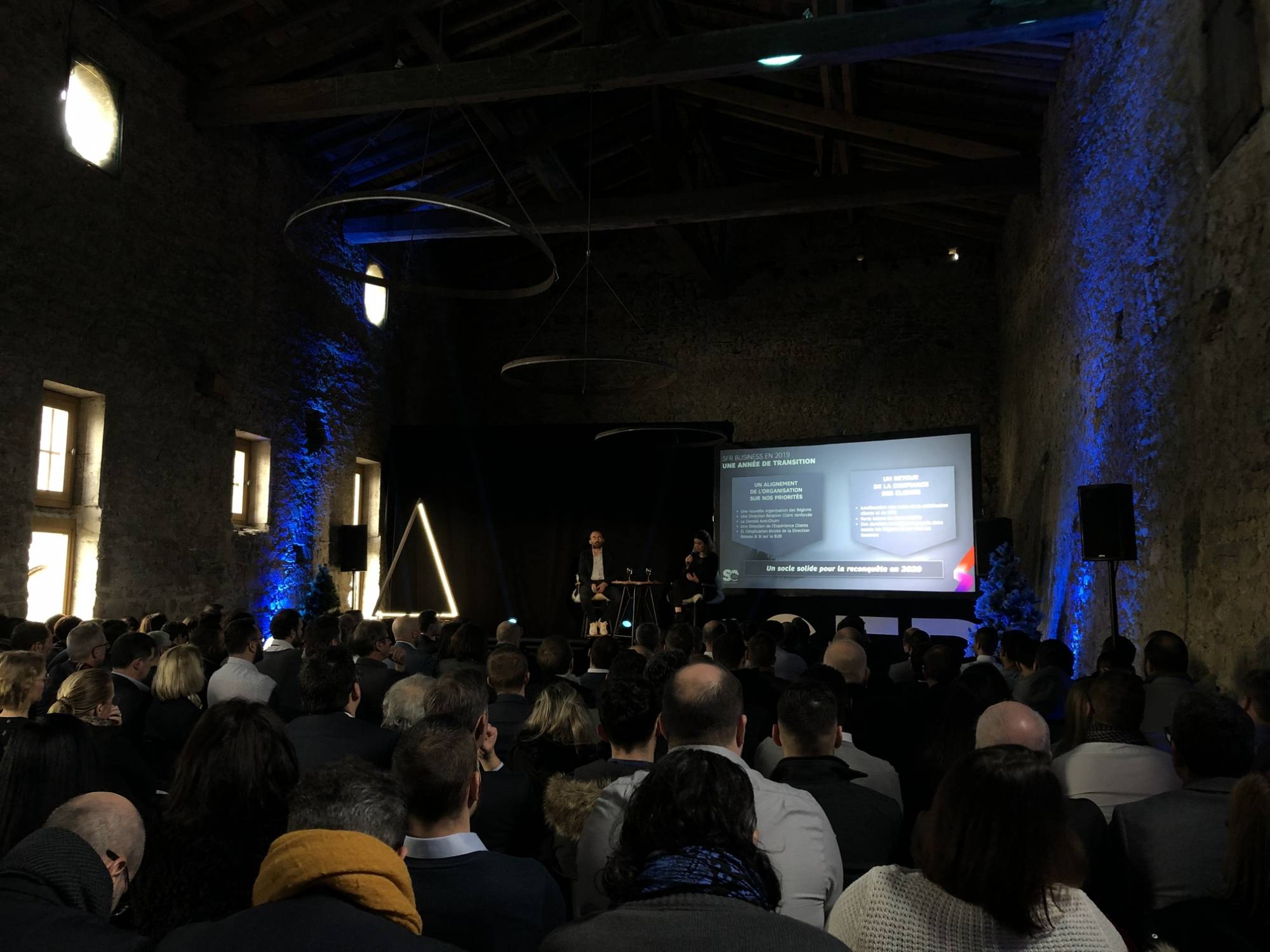 Ecran de projection convention SFR