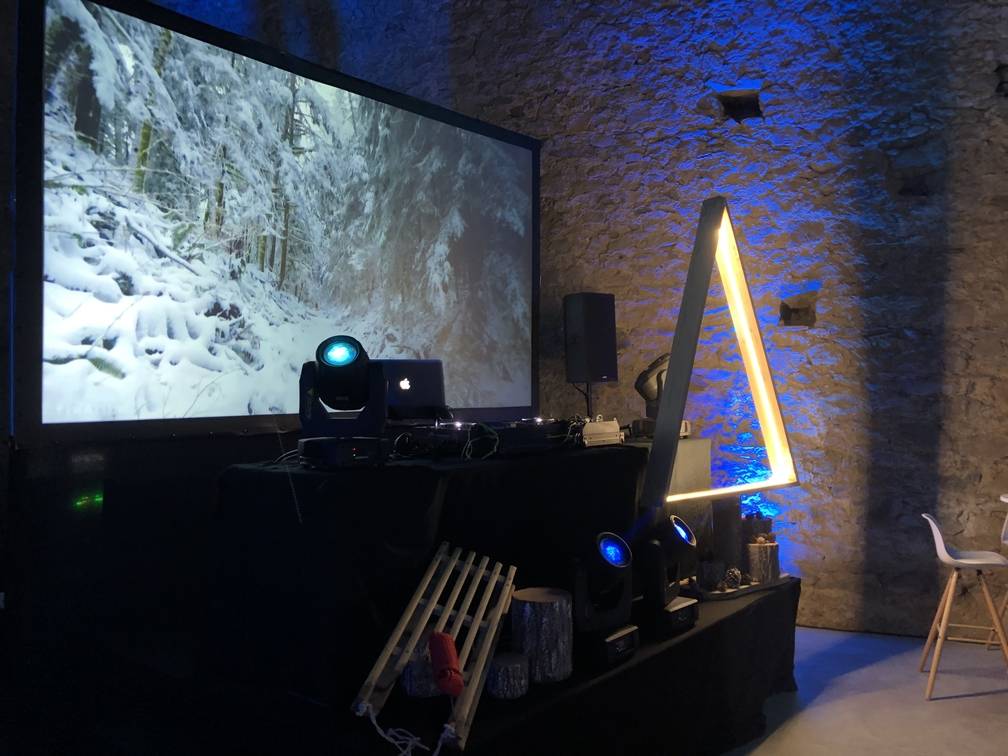 Soirée SFR Chateau la Galée location Projecteur BEAM