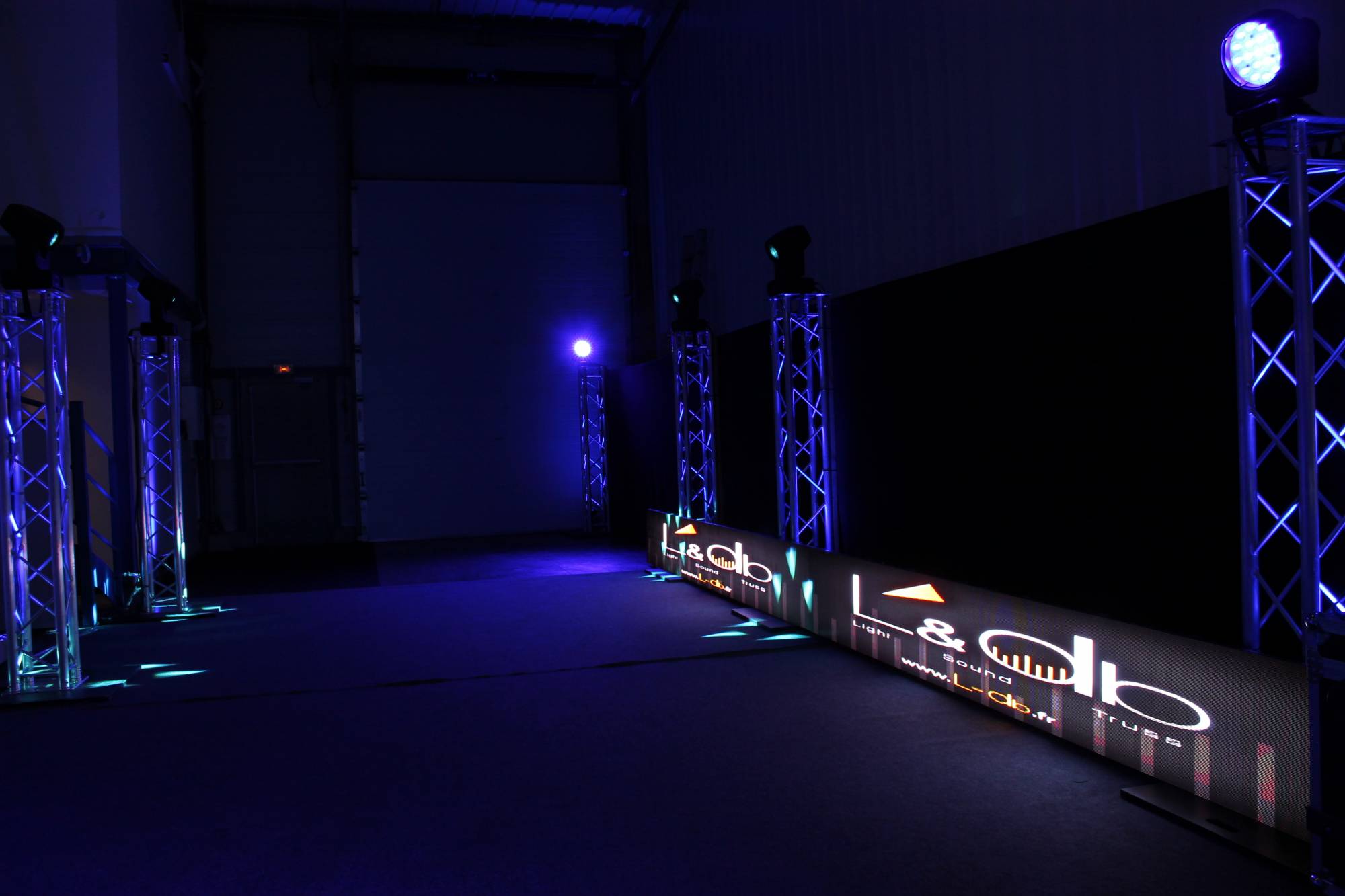 Location structure totem lumière lyon