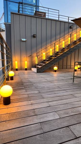Louer nos projecteurs sur batterie Alcor de Starway Lighting