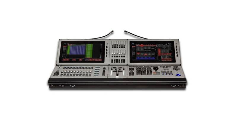 Console lumière Martin M6 : pilotez jusqu’à 64 univers DMX pour les événements de grande envergure